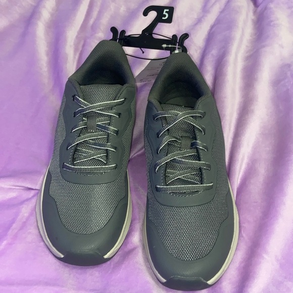 Athletic works size 5 memory foam sneakers - Picture 1 of 5